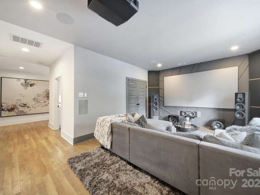 1813 Kenwood Avenue, Charlotte, NC 28205.  MLS# CAR4284001, YatesRealty ID 30707. 