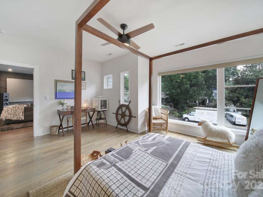 1813 Kenwood Avenue, Charlotte, NC 28205.  MLS# CAR4284001, YatesRealty ID 30707. 