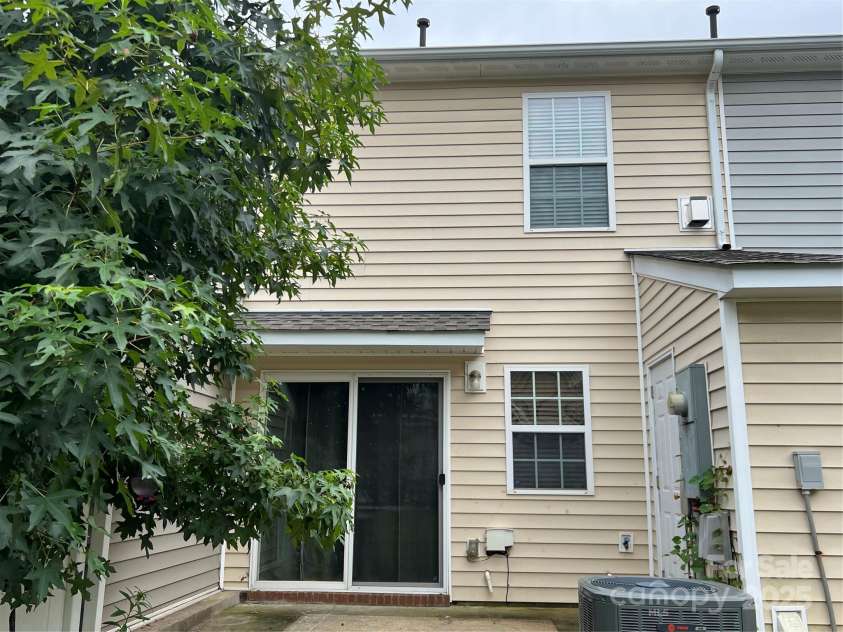 155 Limerick Road, Mooresville, NC 28115.  MLS# CAR4284761, YatesRealty ID 30708. Let's see the back patio.