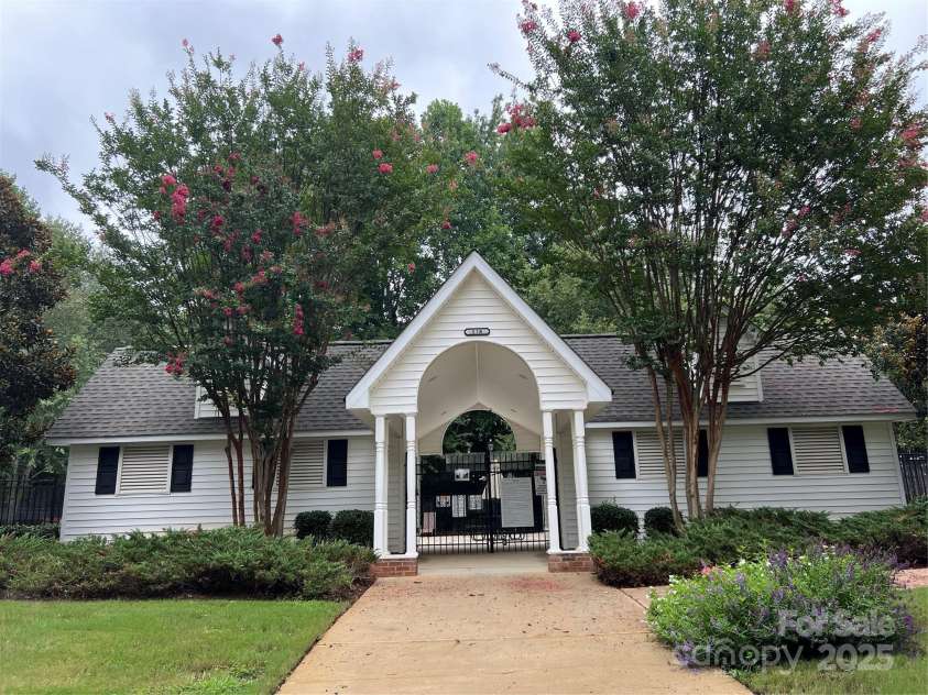 155 Limerick Road, Mooresville, NC 28115.  MLS# CAR4284761, YatesRealty ID 30708. Woodburn Crossinghas a clubhouse...