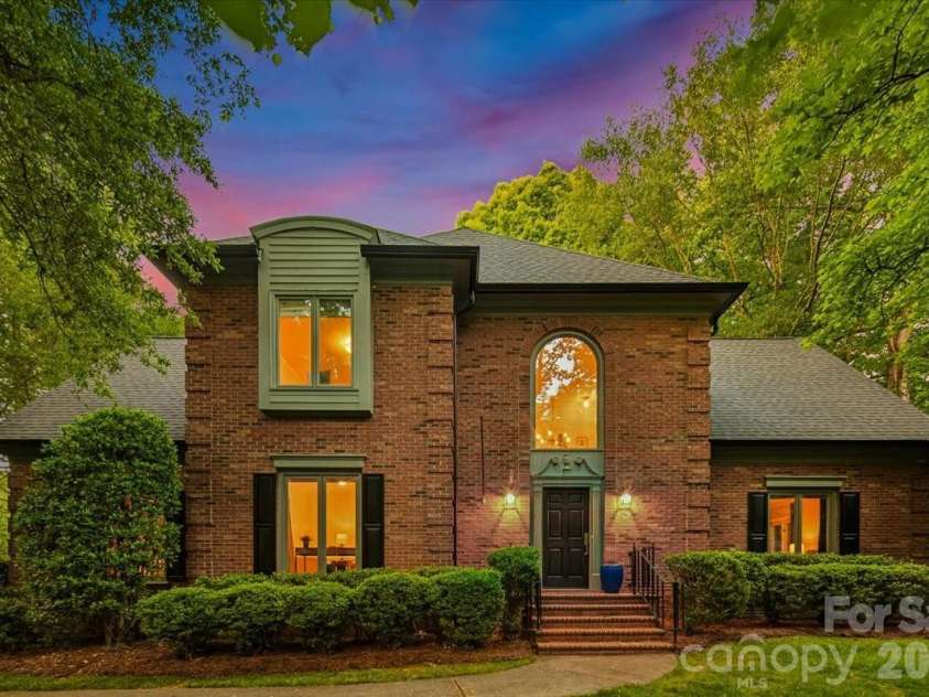 5631 Colony Road, Charlotte, NC 28226.  MLS# CAR4379598, YatesRealty ID 30708. 