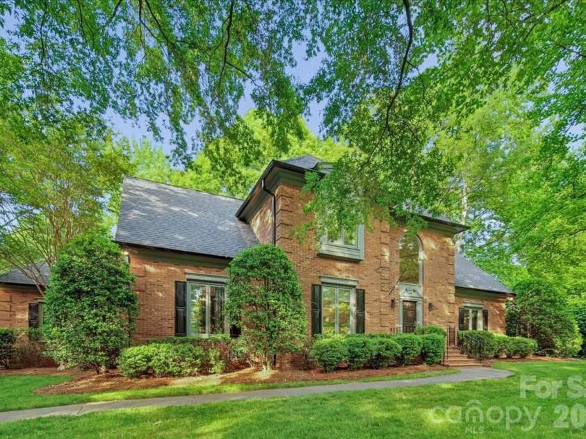 5631 Colony Road, Charlotte, NC 28226.  MLS# CAR4379598, YatesRealty ID 30708. 