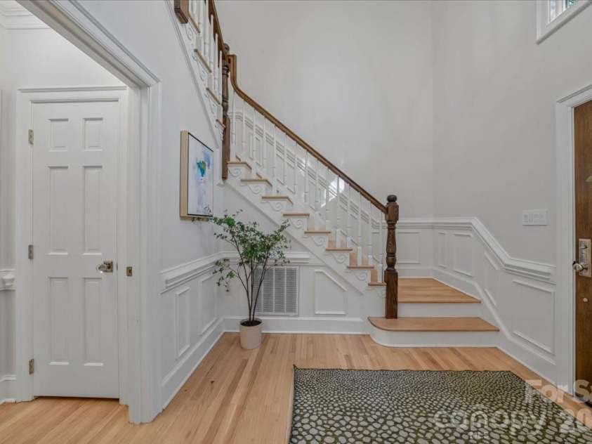 5631 Colony Road, Charlotte, NC 28226.  MLS# CAR4379598, YatesRealty ID 30708. 