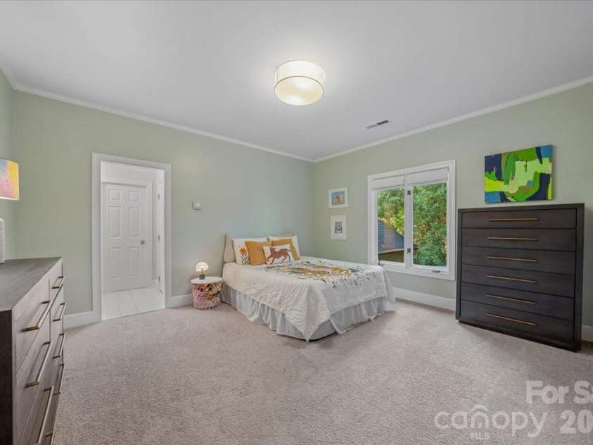 5631 Colony Road, Charlotte, NC 28226.  MLS# CAR4379598, YatesRealty ID 30708. 