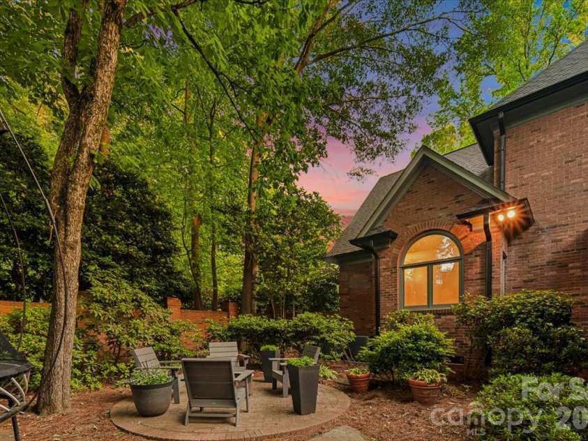 5631 Colony Road, Charlotte, NC 28226.  MLS# CAR4379598, YatesRealty ID 30708. 