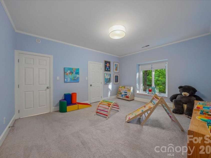 5631 Colony Road, Charlotte, NC 28226.  MLS# CAR4379598, YatesRealty ID 30708. 