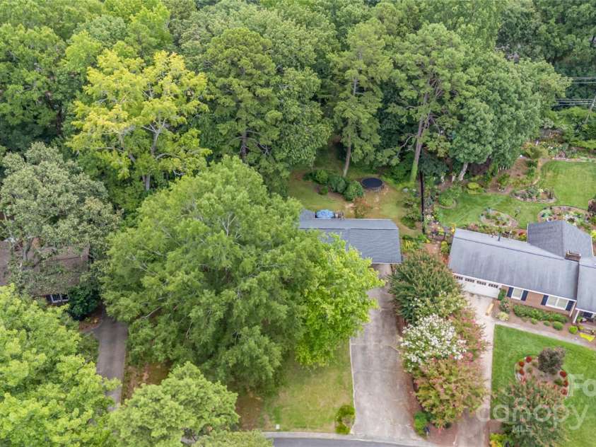 1210 Shady Bluff Drive, Charlotte, NC 28211.  MLS# CAR4280604, YatesRealty ID 30709. Aerial