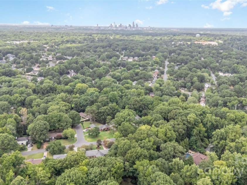 1210 Shady Bluff Drive, Charlotte, NC 28211.  MLS# CAR4280604, YatesRealty ID 30709. Aerial view - 20 minutes to Uptown