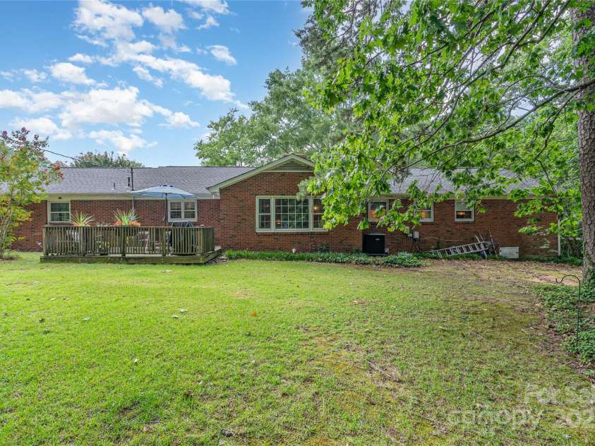 1210 Shady Bluff Drive, Charlotte, NC 28211.  MLS# CAR4280604, YatesRealty ID 30709. Back of house