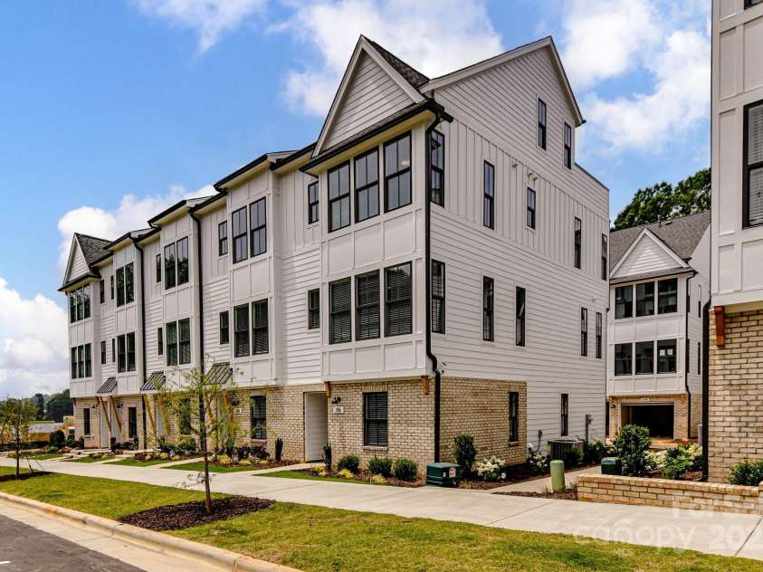 316 Turner Avenue, Charlotte, NC 28208.  MLS# CAR4253403, YatesRealty ID 3071. 