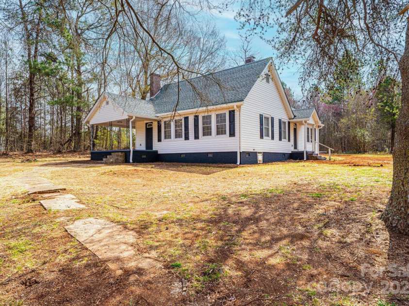 4221 Maiden Road, Maiden, NC 28650.  MLS# CAR4234275, YatesRealty ID 3071. 