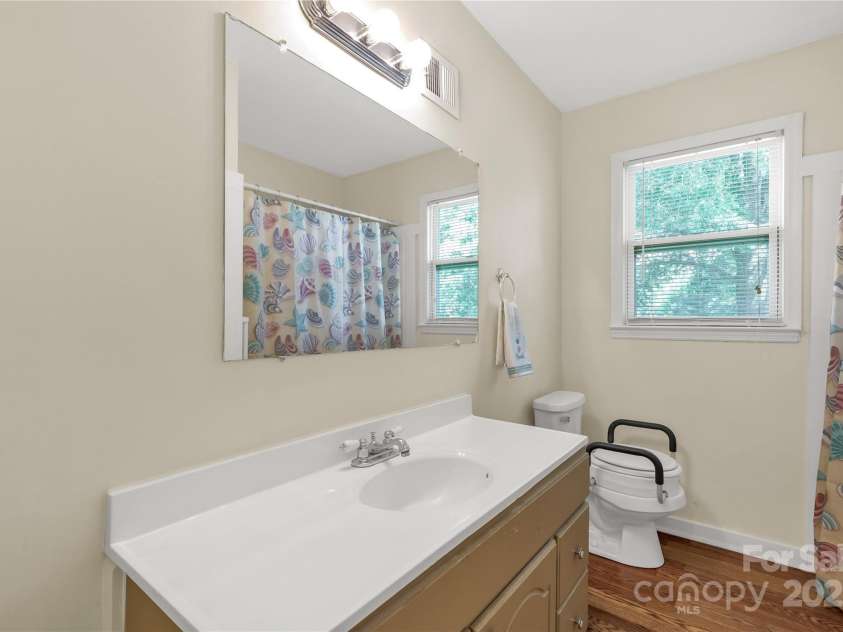 1156 Suttle Road, Lancaster, SC 29720.  MLS# CAR4309265, YatesRealty ID 30710. 