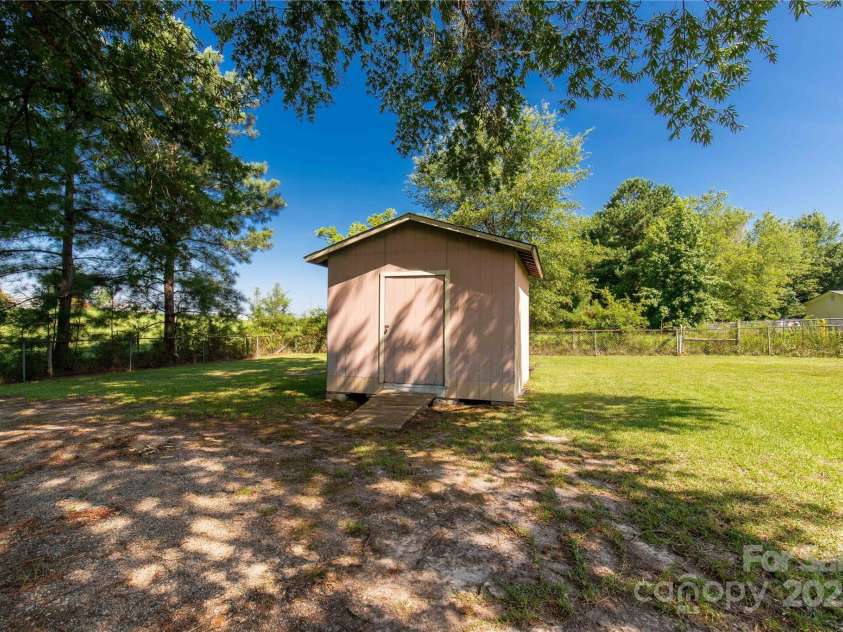 1156 Suttle Road, Lancaster, SC 29720.  MLS# CAR4309265, YatesRealty ID 30710. 