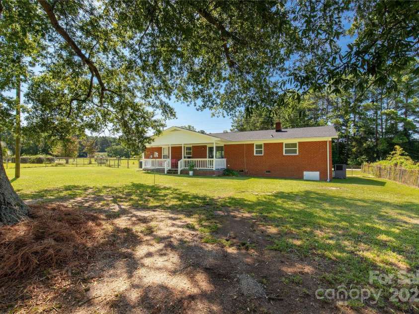 1156 Suttle Road, Lancaster, SC 29720.  MLS# CAR4309265, YatesRealty ID 30710. 