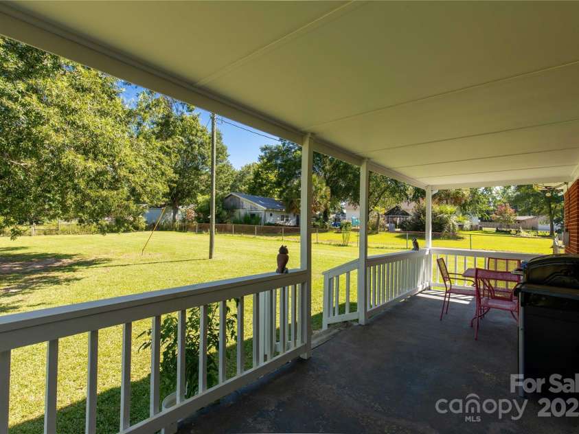 1156 Suttle Road, Lancaster, SC 29720.  MLS# CAR4309265, YatesRealty ID 30710. 