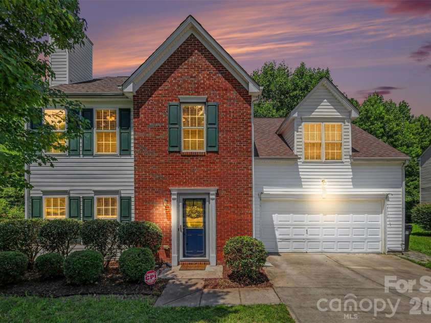 705 Pawley Drive, Charlotte, NC 28214.  MLS# CAR4383545, YatesRealty ID 30710. 