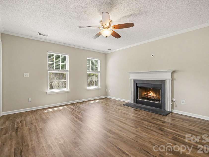 705 Pawley Drive, Charlotte, NC 28214.  MLS# CAR4383545, YatesRealty ID 30710. 