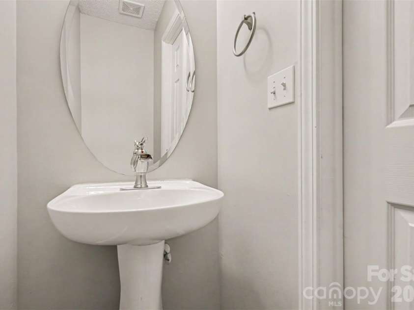 705 Pawley Drive, Charlotte, NC 28214.  MLS# CAR4383545, YatesRealty ID 30710. 