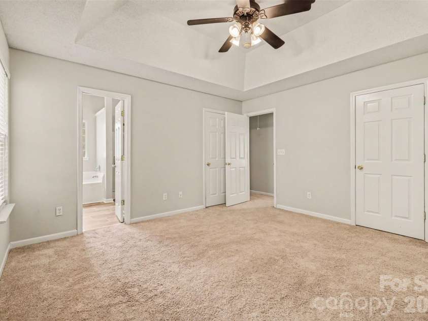 705 Pawley Drive, Charlotte, NC 28214.  MLS# CAR4383545, YatesRealty ID 30710. 
