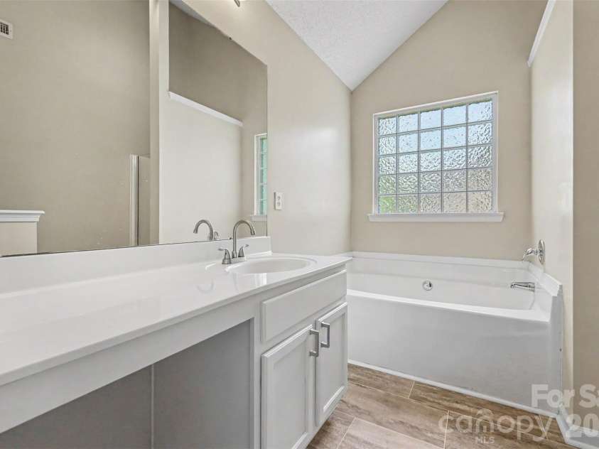 705 Pawley Drive, Charlotte, NC 28214.  MLS# CAR4383545, YatesRealty ID 30710. 