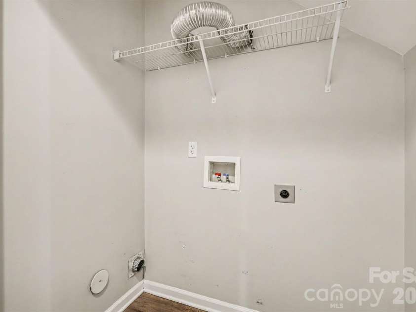 705 Pawley Drive, Charlotte, NC 28214.  MLS# CAR4383545, YatesRealty ID 30710. 