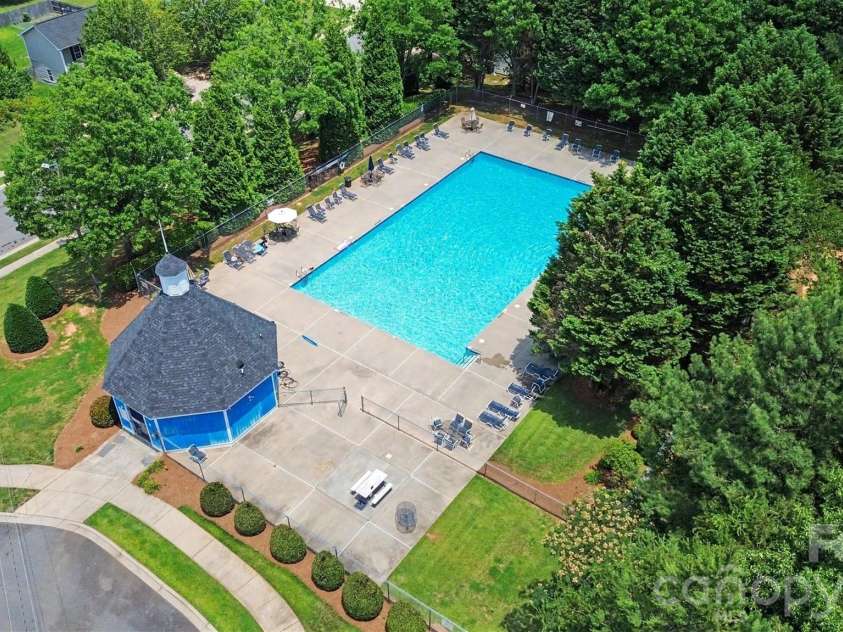 705 Pawley Drive, Charlotte, NC 28214.  MLS# CAR4383545, YatesRealty ID 30710. 