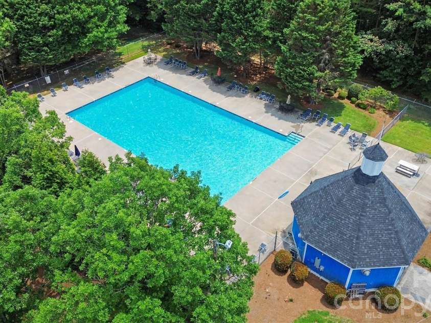 705 Pawley Drive, Charlotte, NC 28214.  MLS# CAR4383545, YatesRealty ID 30710. 
