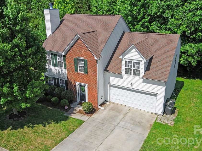 705 Pawley Drive, Charlotte, NC 28214.  MLS# CAR4383545, YatesRealty ID 30710. 