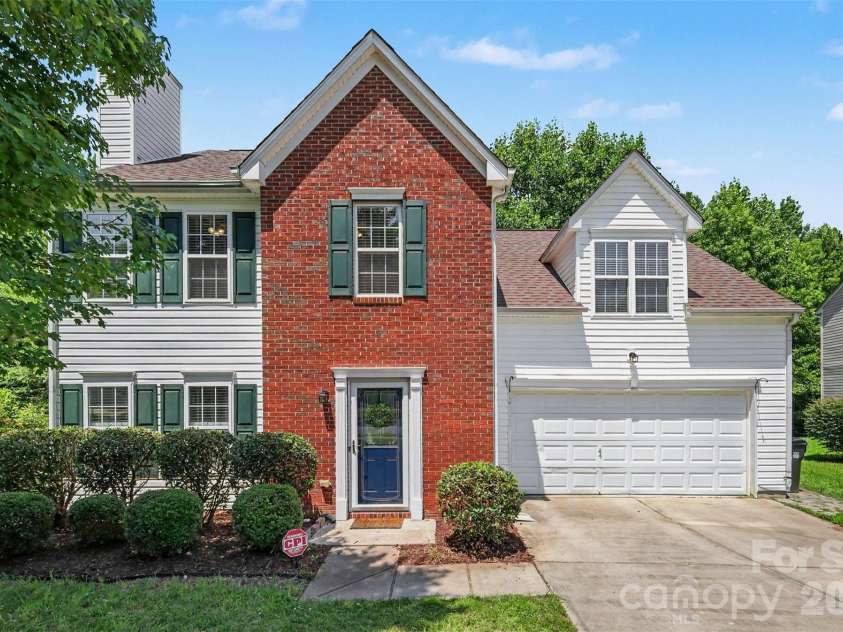 705 Pawley Drive, Charlotte, NC 28214.  MLS# CAR4383545, YatesRealty ID 30710. 