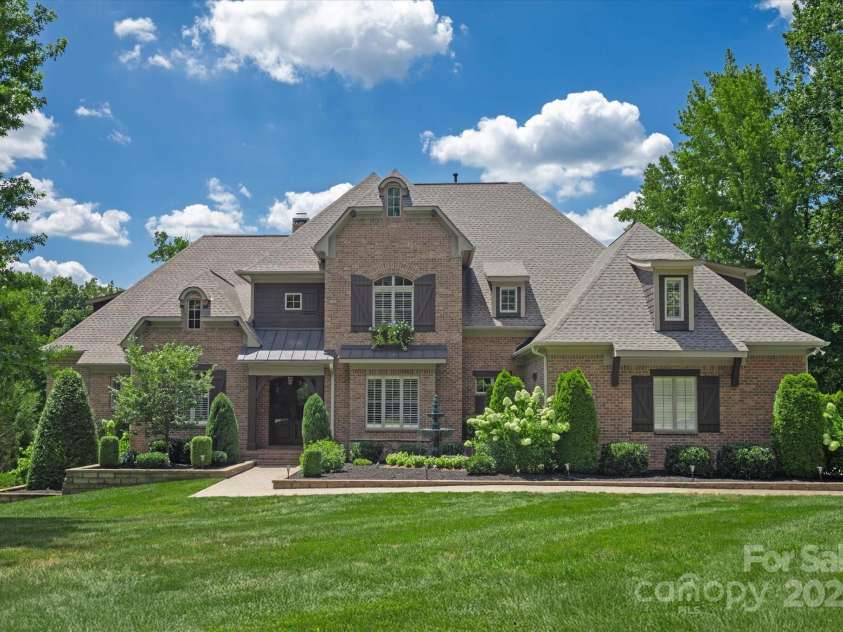 1100 Seminole Drive, Indian Land, SC 29707.  MLS# CAR4285132, YatesRealty ID 30711. Full brick on cul de sac with gorgeous hardscaping and landscaping