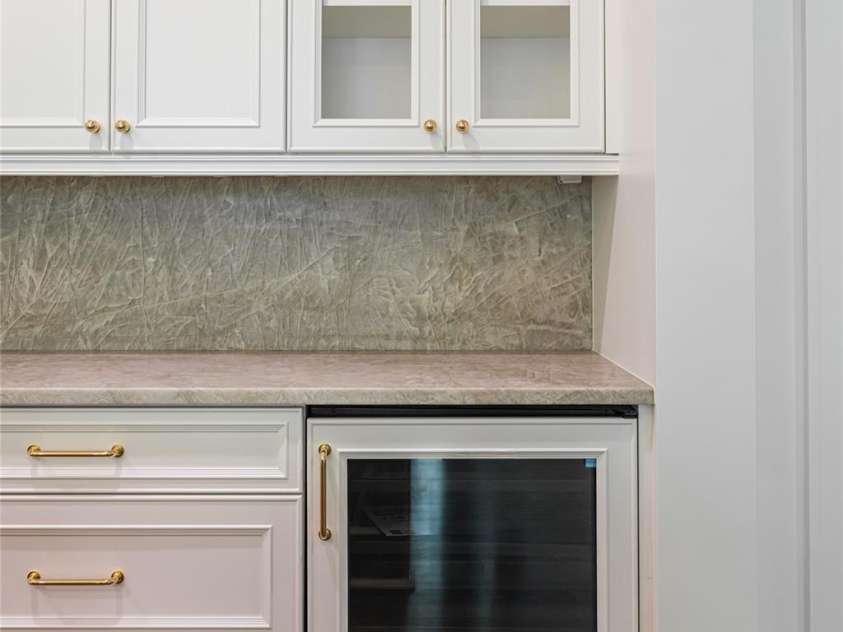 99 Little Cherokee Ridge, Hendersonville, NC 28739.  MLS# CAR4375910, YatesRealty ID 30711. Kitchen