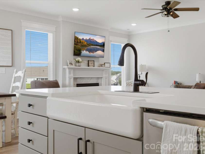 852 Yucatan Drive, Waxhaw, NC 28173.  MLS# CAR4381721, YatesRealty ID 30712. 
