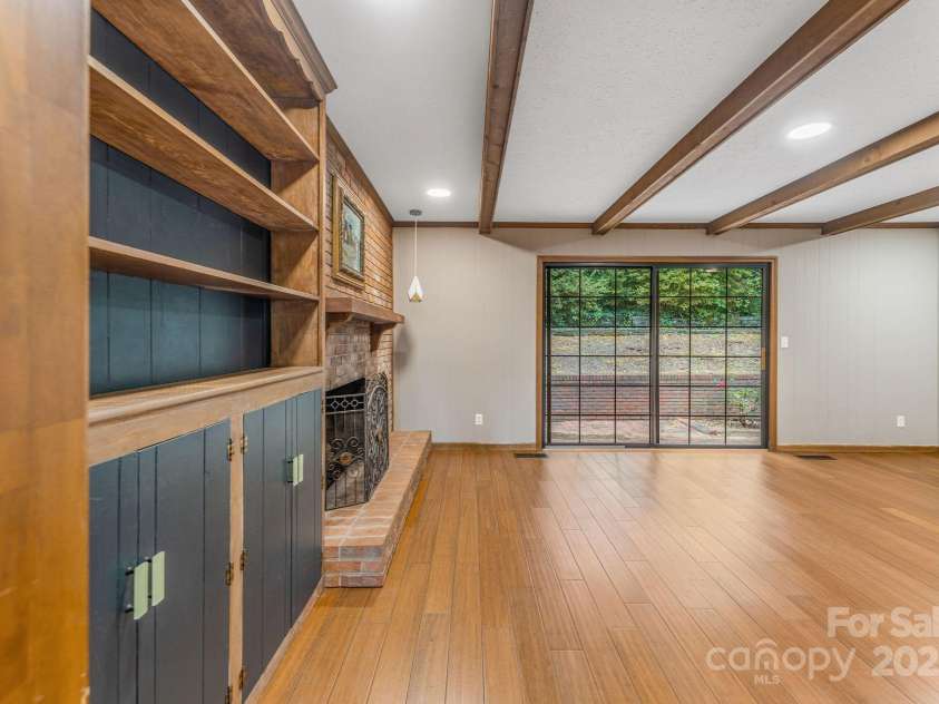 119 Yardley Court, Hendersonville, NC 28739.  MLS# CAR4285424, YatesRealty ID 30713. Den