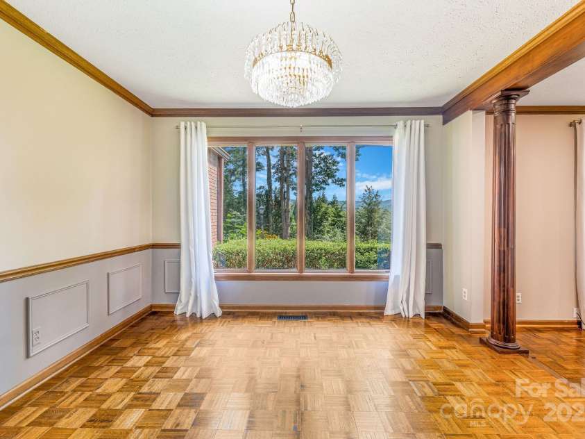 119 Yardley Court, Hendersonville, NC 28739.  MLS# CAR4285424, YatesRealty ID 30713. Dining Room