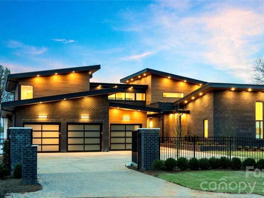 22554 John Gamble Road, Cornelius, NC 28031.  MLS# CAR4388658, YatesRealty ID 30713. 