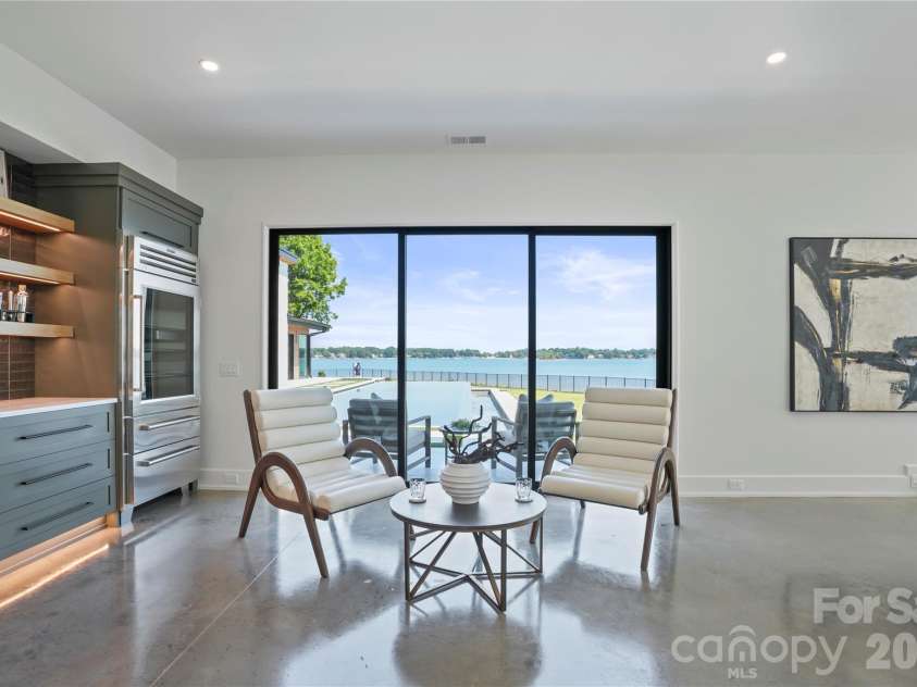 22554 John Gamble Road, Cornelius, NC 28031.  MLS# CAR4388658, YatesRealty ID 30713. Lake Room 