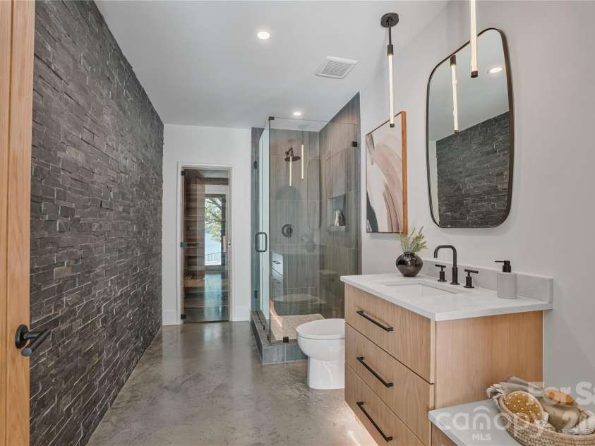 22554 John Gamble Road, Cornelius, NC 28031.  MLS# CAR4388658, YatesRealty ID 30713. Sauna Bath