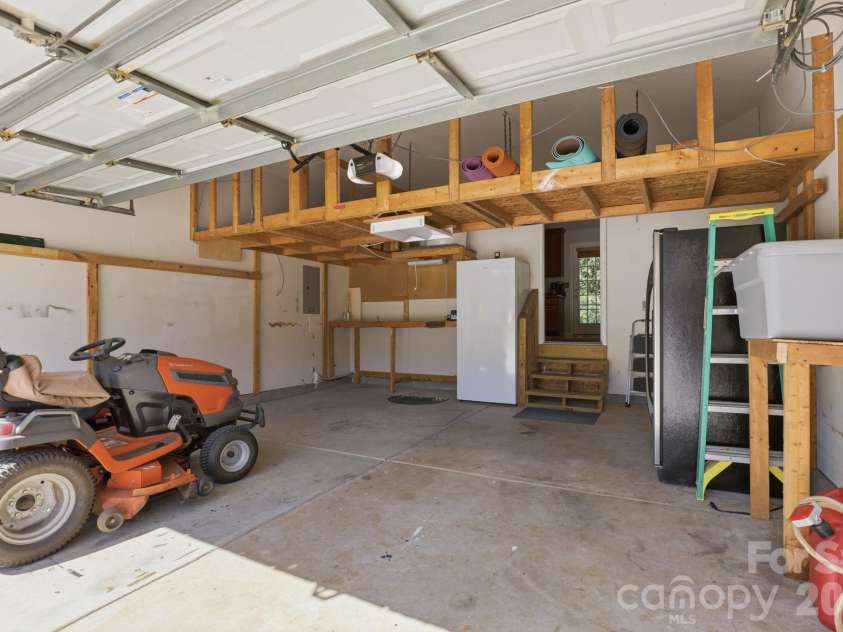 120 Scanlon Road, Mooresville, NC 28115.  MLS# CAR4381391, YatesRealty ID 30714. 
