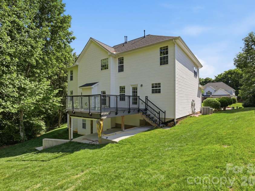 120 Scanlon Road, Mooresville, NC 28115.  MLS# CAR4381391, YatesRealty ID 30714. 