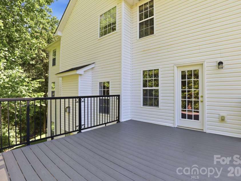 120 Scanlon Road, Mooresville, NC 28115.  MLS# CAR4381391, YatesRealty ID 30714. 