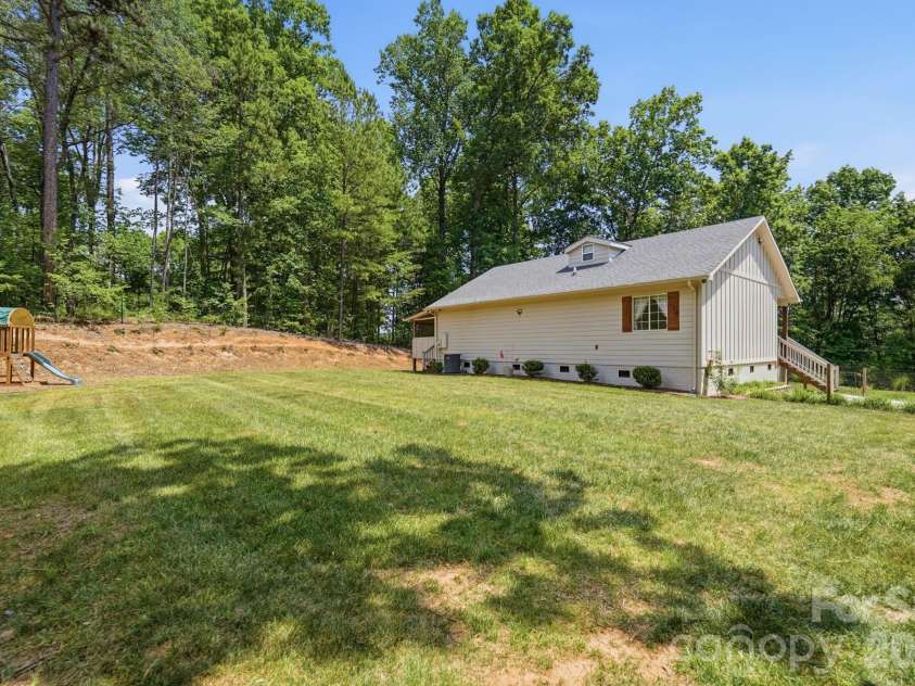 3673 Dockside Lane, Sherrills Ford, NC 28673.  MLS# CAR4384582, YatesRealty ID 30715. 