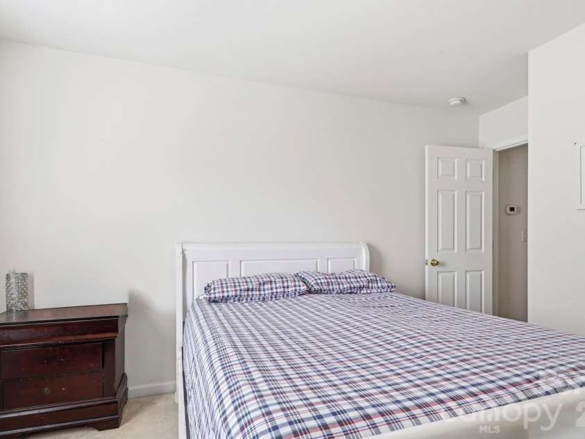 3387 Merchant Lane, Davidson, NC 28036.  MLS# CAR4411374, YatesRealty ID 30717. 