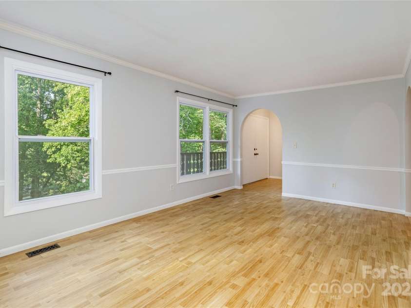 232 Stone Brook Drive, Hendersonville, NC 28791.  MLS# CAR4280883, YatesRealty ID 30718. 