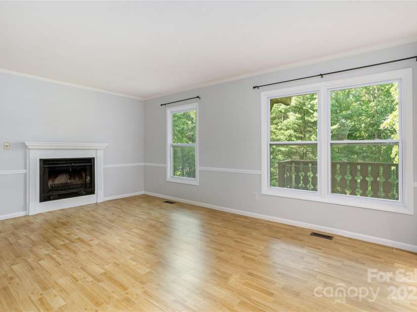 232 Stone Brook Drive, Hendersonville, NC 28791.  MLS# CAR4280883, YatesRealty ID 30718. 