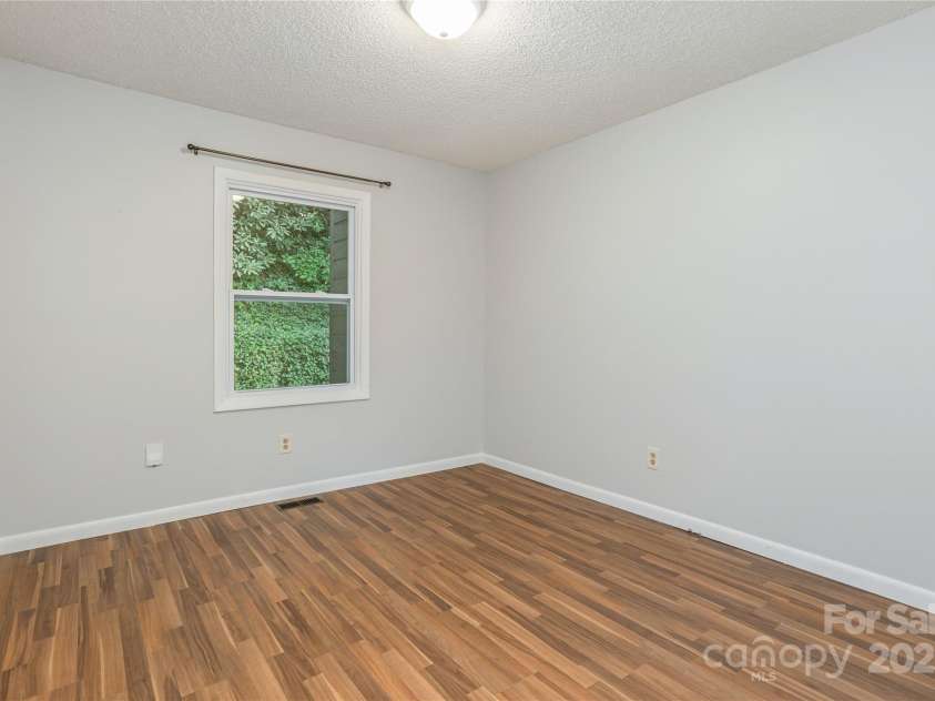 232 Stone Brook Drive, Hendersonville, NC 28791.  MLS# CAR4280883, YatesRealty ID 30718. 