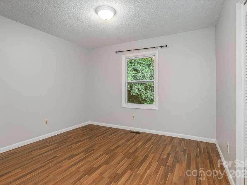 232 Stone Brook Drive, Hendersonville, NC 28791.  MLS# CAR4280883, YatesRealty ID 30718. 