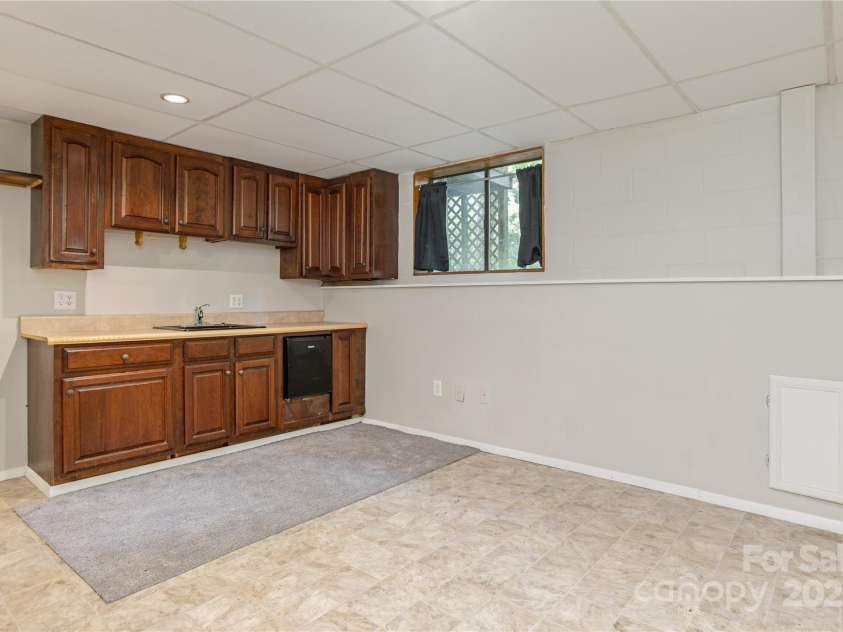 232 Stone Brook Drive, Hendersonville, NC 28791.  MLS# CAR4280883, YatesRealty ID 30718. 