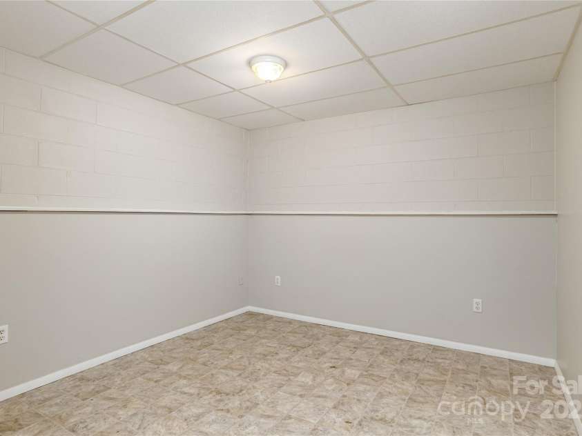 232 Stone Brook Drive, Hendersonville, NC 28791.  MLS# CAR4280883, YatesRealty ID 30718. 