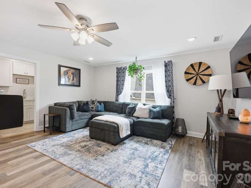 4701 Trostan Turn Turn, Kannapolis, NC 28081.  MLS# CAR4388277, YatesRealty ID 30718. 2nd floor loft