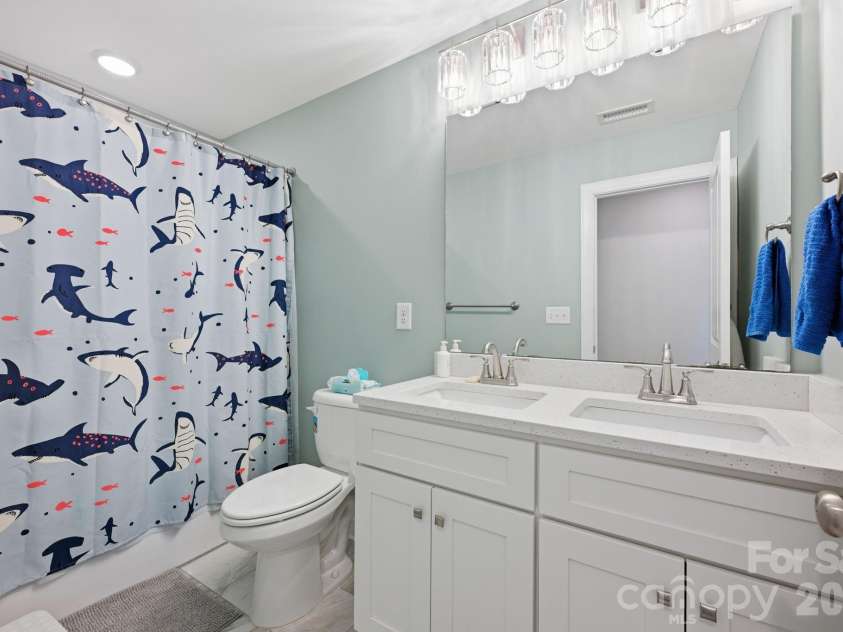 4701 Trostan Turn Turn, Kannapolis, NC 28081.  MLS# CAR4388277, YatesRealty ID 30718. 2nd level full bath